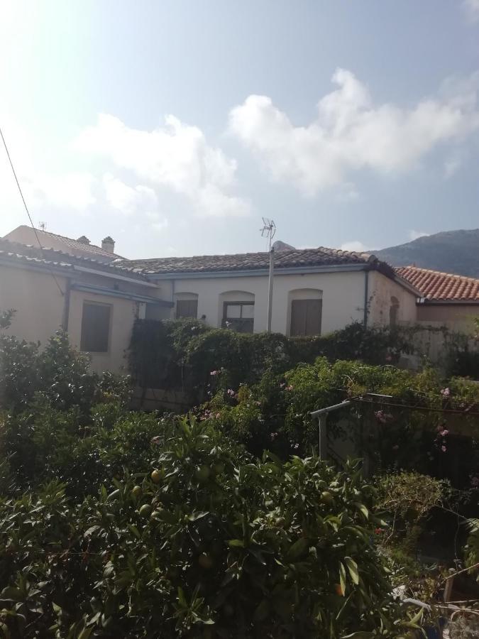 "Eirini" Traditional House Creta Archanes, Αρχάνες Σπίτι Екстер'єр фото